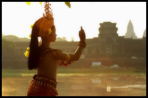 Angkor Wat traditional dancer