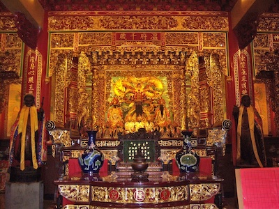 Taoist altar